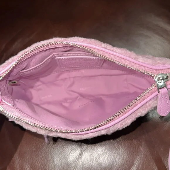 SOLD🔥🔥🔥Coach Small Rhyder Pochette In Pink Leather Crossbody Bag - Picture 10 of 13